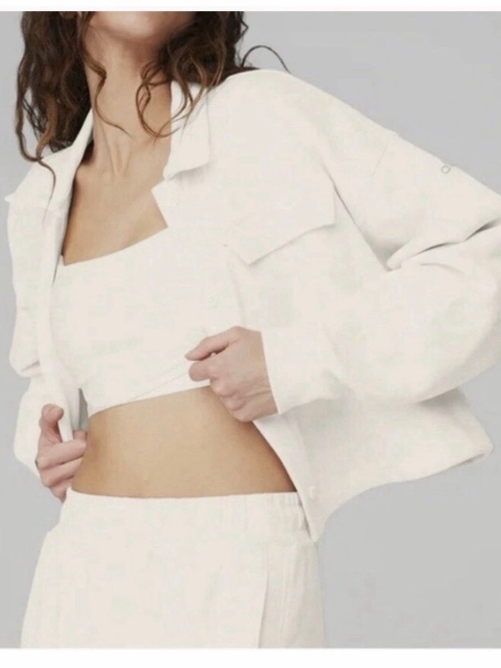 ALO Yoga Cropped Jean Jacket in Off-White